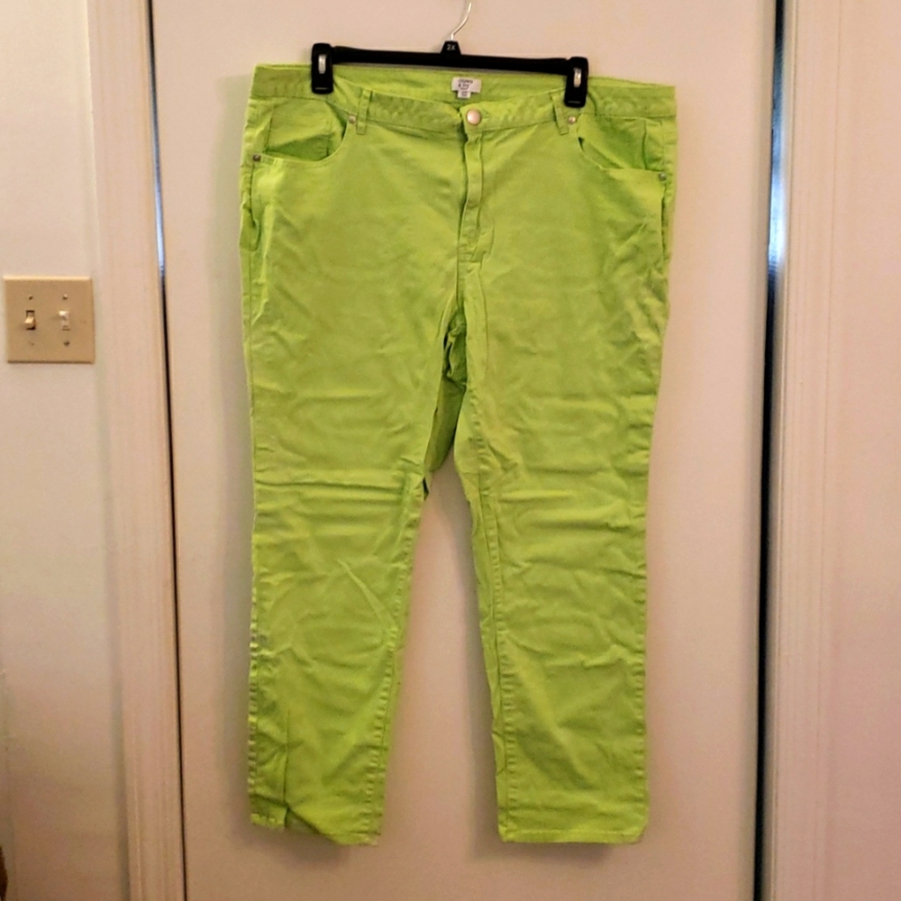 24w crown & ivy pants